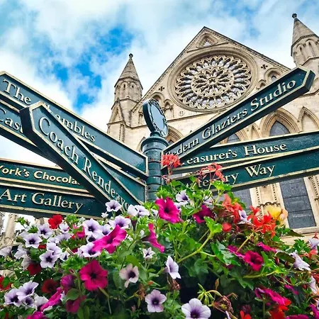 Appartamento 5 St Georges House Lovely 1-bed Right In The Heart Of Pass The Keys