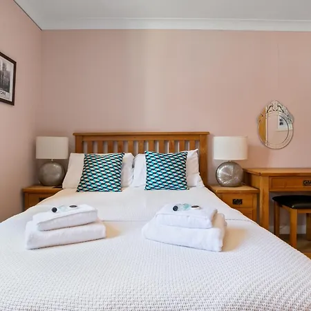 5 St Georges House Lovely 1-bed Right In The Heart Of Pass The Keys 아파트