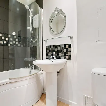 5 St Georges House Lovely 1-bed Right In The Heart Of Pass The Keys *