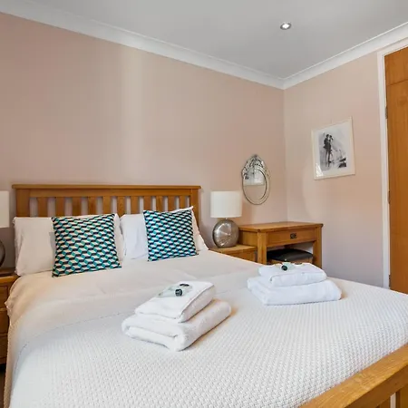 5 St Georges House Lovely 1-bed Right In The Heart Of Pass The Keys *