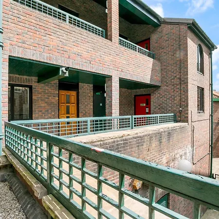 5 St Georges House Lovely 1-bed Right In The Heart Of Pass The Keys York