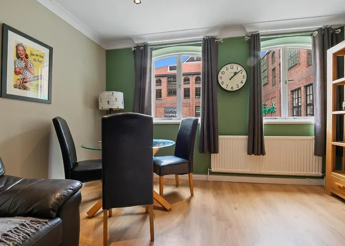 5 St Georges House Lovely 1-bed Right In The Heart Of Pass The Keys Apartment *