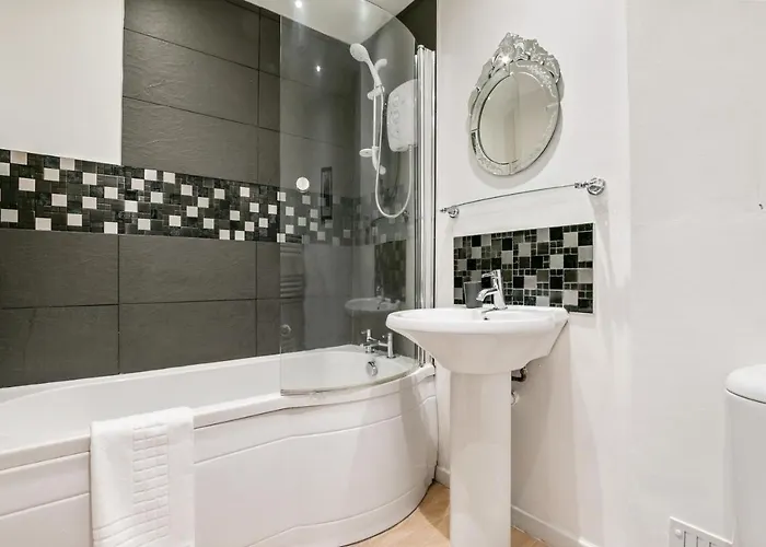 5 St Georges House Lovely 1-bed Right In The Heart Of Pass The Keys Apartment *