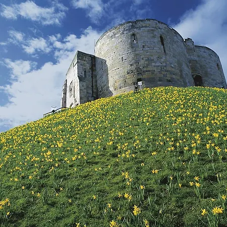 5 St Georges House Lovely 1-bed Right In The Heart Of Pass The Keys *